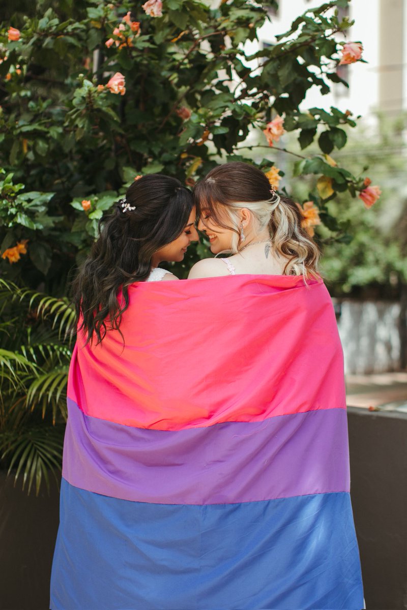 positively_bi_'s tweet photo. We love to see bisexual wives 🩷💜💙 https://t.co/Us9vMlJOVf