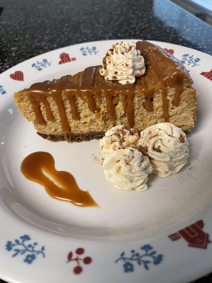 JonniCooks's tweet photo. Thanks for hanging out yesterday, here is the result of the pumpkin cheesecake I’m eating for breakfast because I’m an adult and can eat whatever I want. https://t.co/mcDnbQxmJt