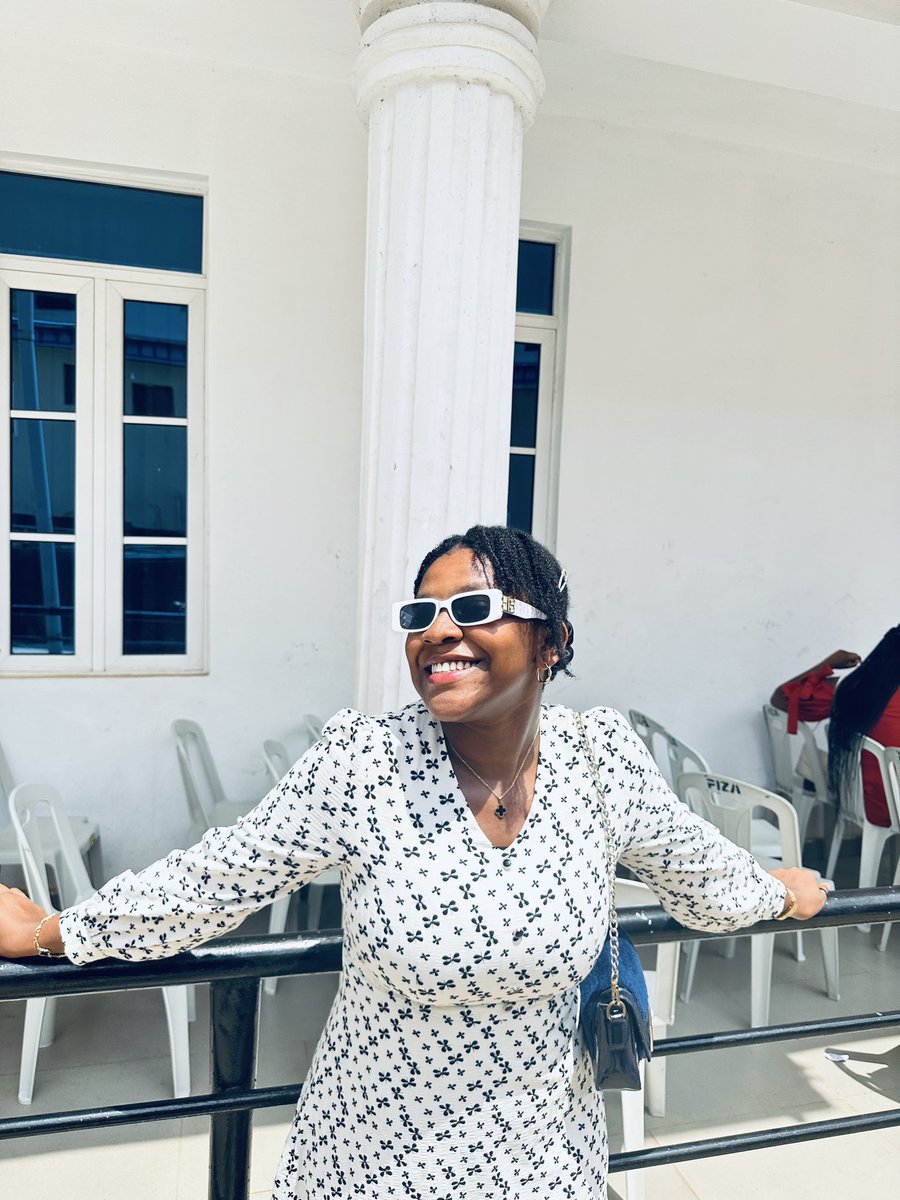 Queenfreda_'s tweet photo. I always find peace and joy in my Father’s house
Happy Sunday☺️🤍❤️
#lightoftheworld https://t.co/v4YLYsWYpp