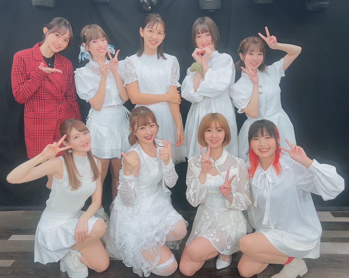 meve0817's tweet photo. 本日は私だってアイドルになりたいvol1にいらして下さった皆様、温かい応援本当に有難うございました🥺♡藍菜ちゃんがいなかったら、皆様がいなかったらアイドルとして立つことはなかったと思うので心から感謝です🥲✨めちゃくちゃ楽しかったー♡チェキも差し入れもサイリウムも嬉しかったよー♡らぶ!! https://t.co/pWm4SuOVoV