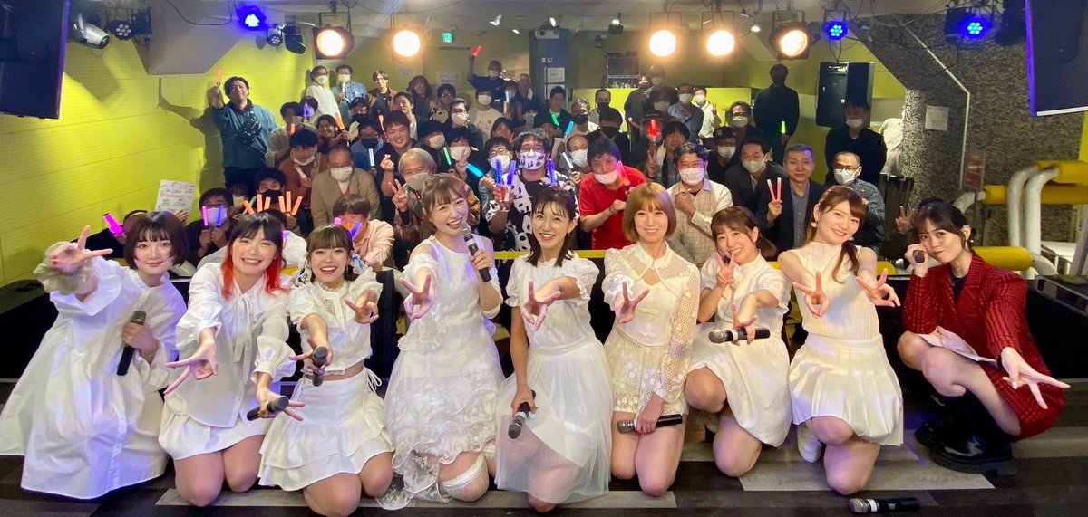 meve0817's tweet photo. 本日は私だってアイドルになりたいvol1にいらして下さった皆様、温かい応援本当に有難うございました🥺♡藍菜ちゃんがいなかったら、皆様がいなかったらアイドルとして立つことはなかったと思うので心から感謝です🥲✨めちゃくちゃ楽しかったー♡チェキも差し入れもサイリウムも嬉しかったよー♡らぶ!! https://t.co/pWm4SuOVoV