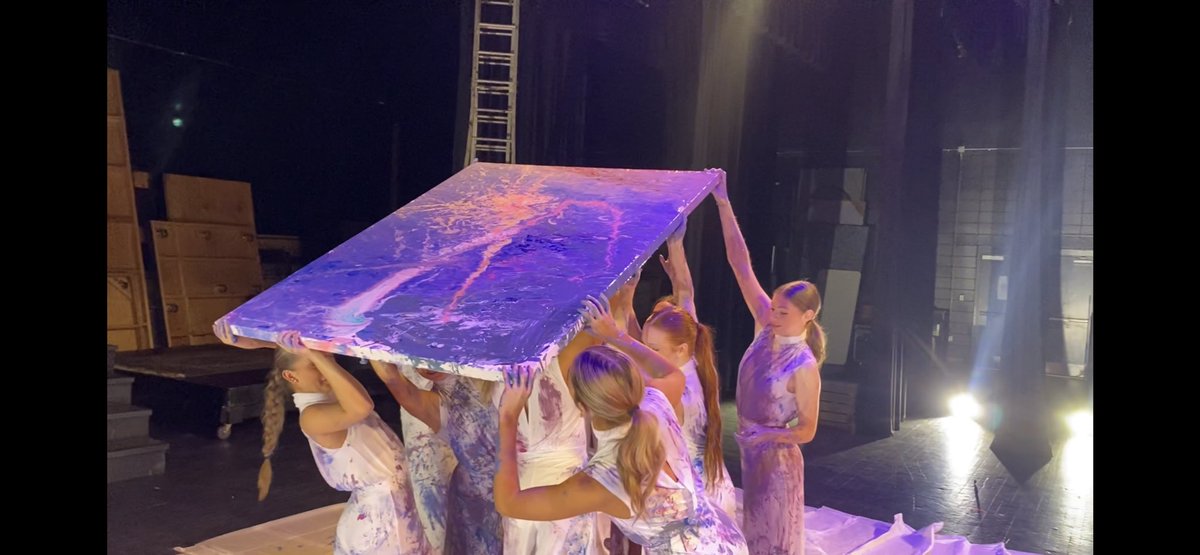 MrsDRSchultz's tweet photo. 🌟 Thrilled to have the opportunity to work with the incredibly talented, Florence Academy Dance Company @fafadanceco ❤️It's truly an honor and privilege to work with such open minded dancers! I can't wait to see what movement we create together in the choreographic process.✨ https://t.co/UZPoOlp8Xy