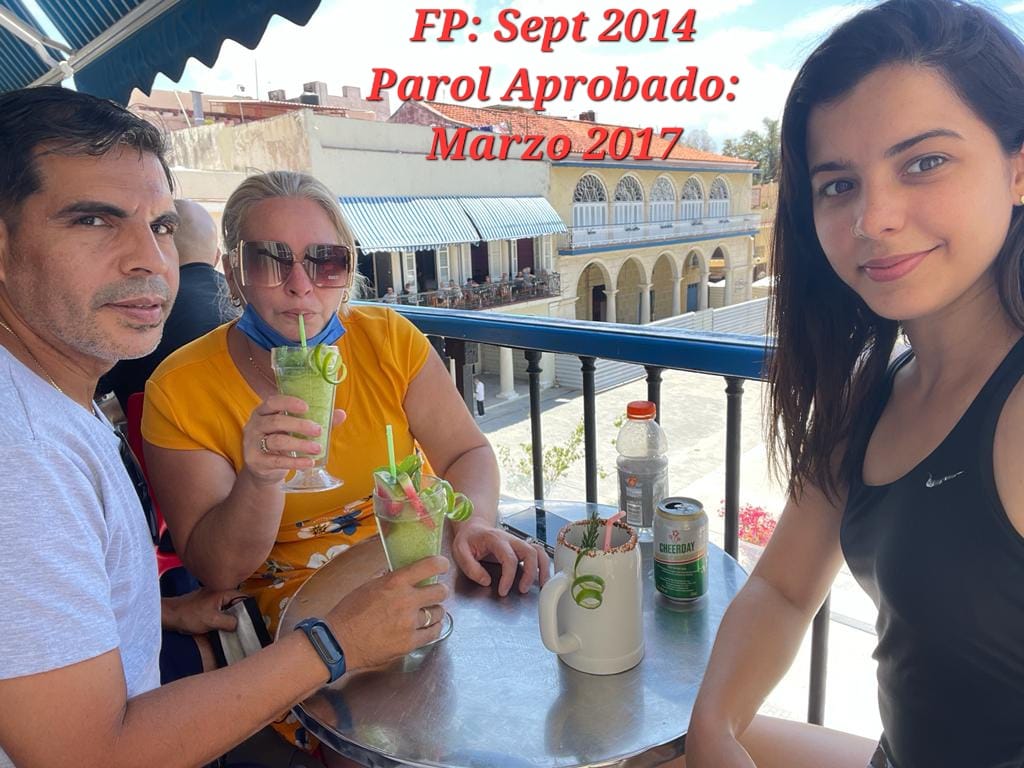 FalcoYurina's tweet photo. @ArelisGarciaH1 @USCIS_es @USEmbCuba @DHSgov @SecMayorkas @POTUS #ultimahora @USEmbCuba @POTUS @DHSgov pedimos de manera humanitaria por los casos pendientes con I131 paga y aprobada #SOSCFRP https://t.co/4nUyLtUWSX