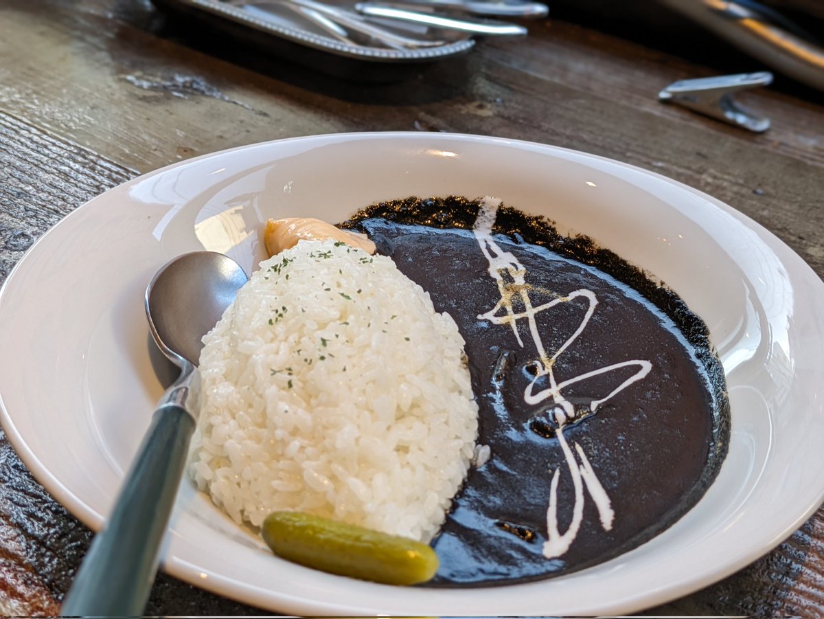 0tosan_ronron's tweet photo. カレーフェス楽しかったー🍛
食レポが友達と2人で「カレーだね」とか頭悪い食レポしてた笑
#なおちゃんラーメン
#abill
#sunnys
#カレーパフェ
#gastropubgozo
#ガストロパブゴゾ
#下北沢
#下北沢カレーフェスティバル2023
#カレー
#休日の過ごし方
#デブエット
#curry
#gourmet https://t.co/j1UEwTUnI8