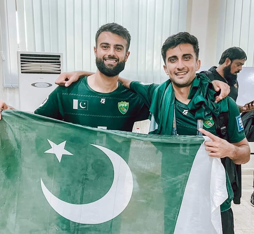 THIS IS WHAT WE PLAY FOR! 🇵🇰

We're all united by our love for the badge and our love for Pakistan. Beyond differences, we share a common dream and a common heartbeat. Let’s stop focusing on differences because all of us bleed green 💚

#wearepakistanfootball #dilsayfootball