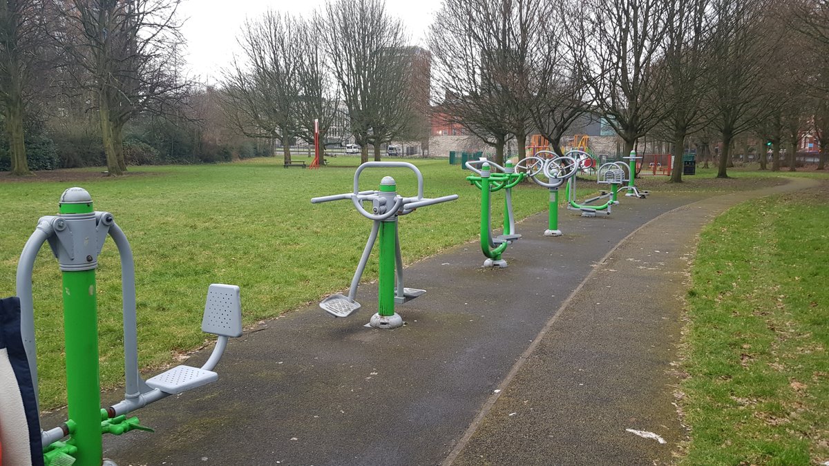 move_map's tweet photo. Happy Monday everyone 🧡

Get out and get active this week 💪🏻
We're in St Agnes Field, #Liverpool with a great selection of cardio equipment.
✅Surfer
✅Cross-Trainer 
✅Airwalker
✅Oblique Twister
✅Leg Press
@lpoolcouncil @GoodGymLpool 

#MondayMotivation https://t.co/nnBNPTHAWv