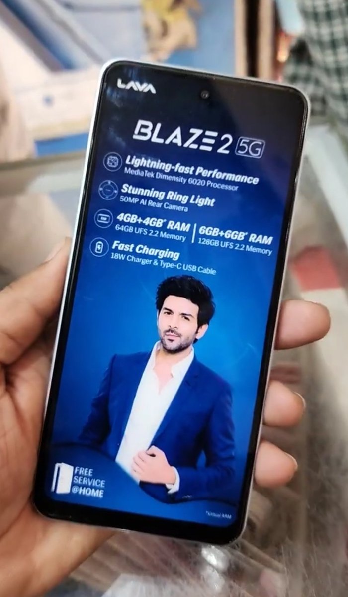 ravi3dfx's tweet photo. Lava Blaze 2 5G [LIVE FIRST LOOK]  😍🧐
LCD Center punch-hole Display 
#Mediatek #Dimensity6020 5G processor 
50MP Main camera 
18W charging - USB-C port - UFS 2.2 ROM - 4GB+64GB &amp; 6GB+128GB  
Starting price: ₹9k - ₹10k 
#Lava #LavaBlaze25G #LordOf5G #LavaMobiles #TechNews https://t.co/Tn3NGtPS00