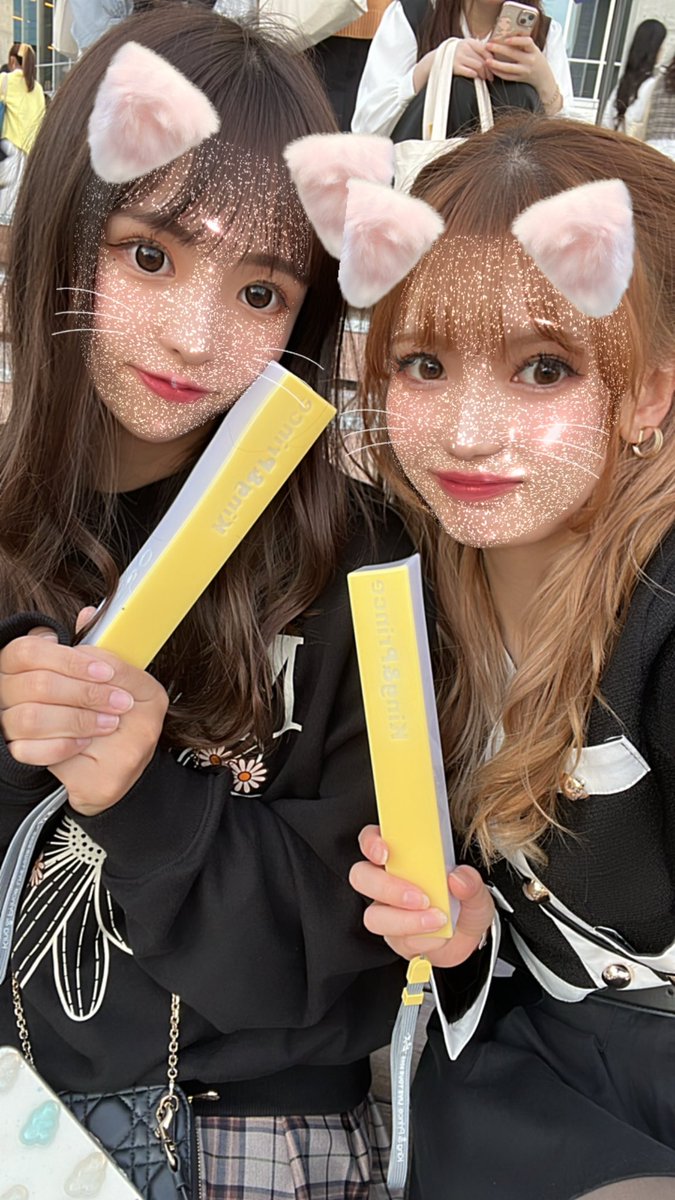 mchaaaans2's tweet photo. 今年一年の幸せ🖤🖤 https://t.co/nbPJegx0C2