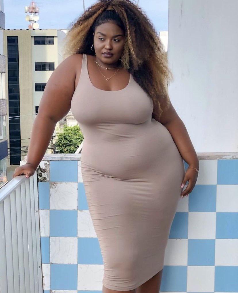 madamayo_'s tweet image. Facts about ladies built like this