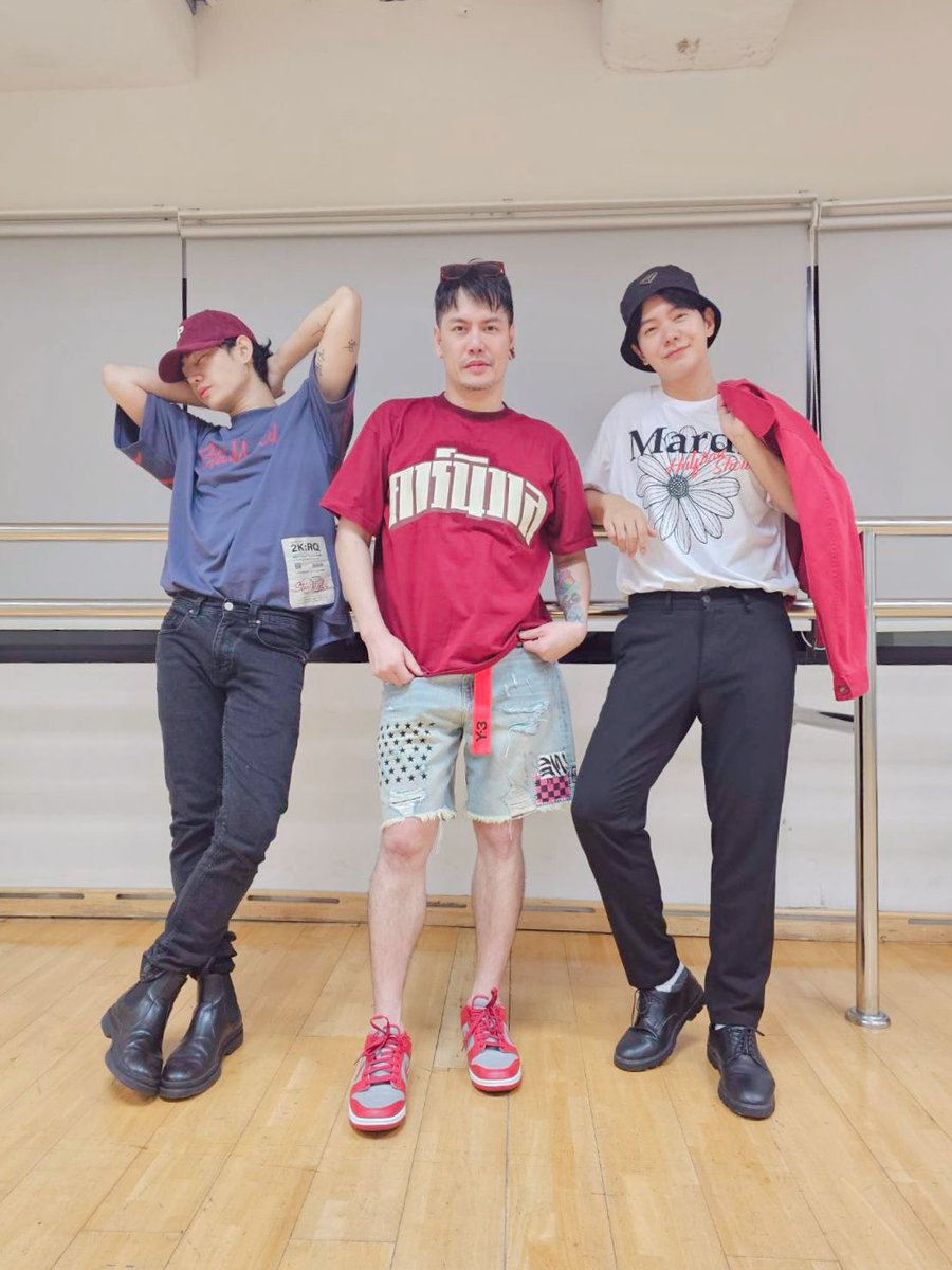 Palit_Official's tweet photo. วันอาทิตย์ ธีมแดงต้องมา ❤️ @peckpalit #PeckPaLitChoke #เป๊กผลิตโชค

#PeckAofIceInFriendnityConcert https://t.co/trabuGQtRa