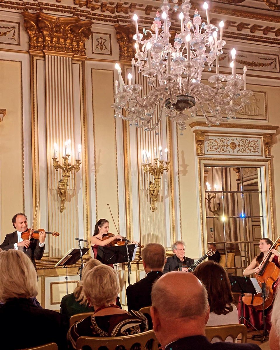 LidiaMusic3's tweet photo. A great evening full of music and history at Palazzo Metternich, following Paganini’s steps throughout his compositions thanks to @paganiniensemblewien and the interesting introductions of the Italian Ambassador @diplosor . @italyinaustria @mariohossenofficial https://t.co/Ru9W5enGGj