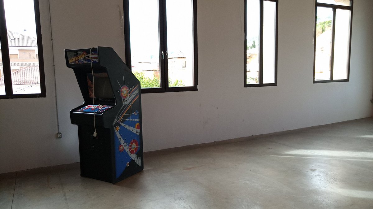 🇪🇸 Pablo Forcén Soler 🇪🇸 (@pabloforcen) on Twitter photo GAME OVER, ArcadeCon 2023. Muchas gracias a todos los asistentes. Ha sido una maravilla celebrar el X Aniversario de <a href="/ArcadeVintageOr/">Asociación Arcade Vintage Origins</a> junto a todos vosotros. <a href="/Arcade_Vintage/">Museo Arcade Vintage</a> #arcade GAME OVER, ArcadeCon 2023. Muchas gracias a todos los asistentes. Ha sido una maravilla celebrar el X Aniversario de <a href="/ArcadeVintageOr/">Asociación Arcade Vintage Origins</a> junto a todos vosotros. <a href="/Arcade_Vintage/">Museo Arcade Vintage</a> #arcade