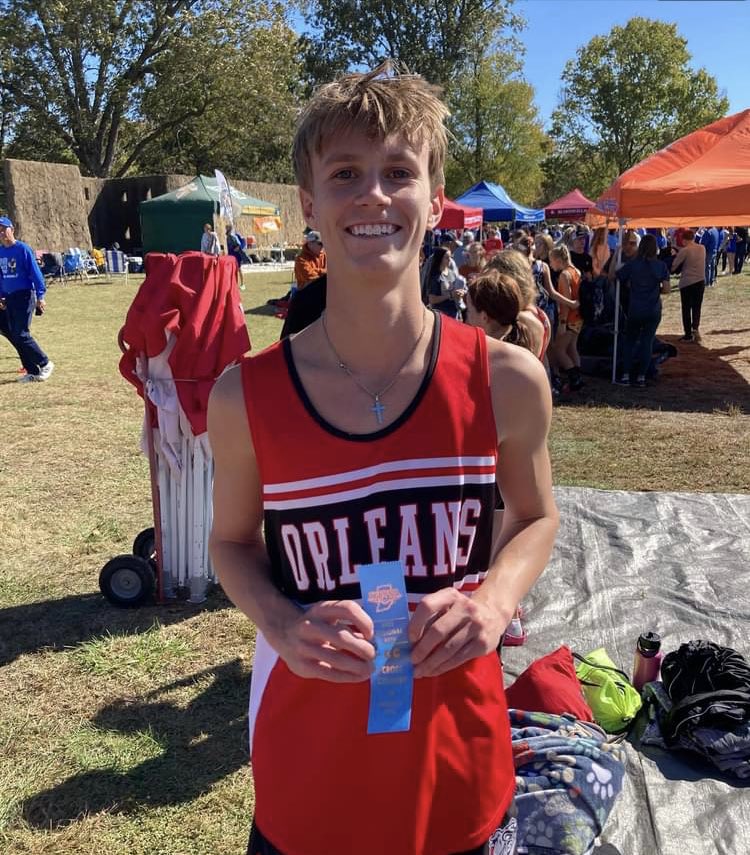 Congratulations to Bryce Jones for qualifying for the cross country state finals at yesterday’s regional!

#GoDawgs
