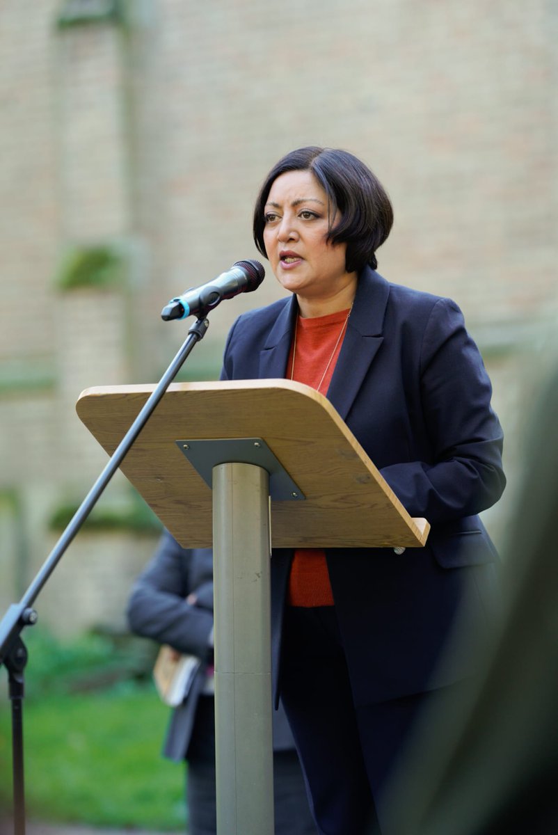 Newham’s community and faith leaders came together earlier today in this time of challenge where we need to hold the light to hope.