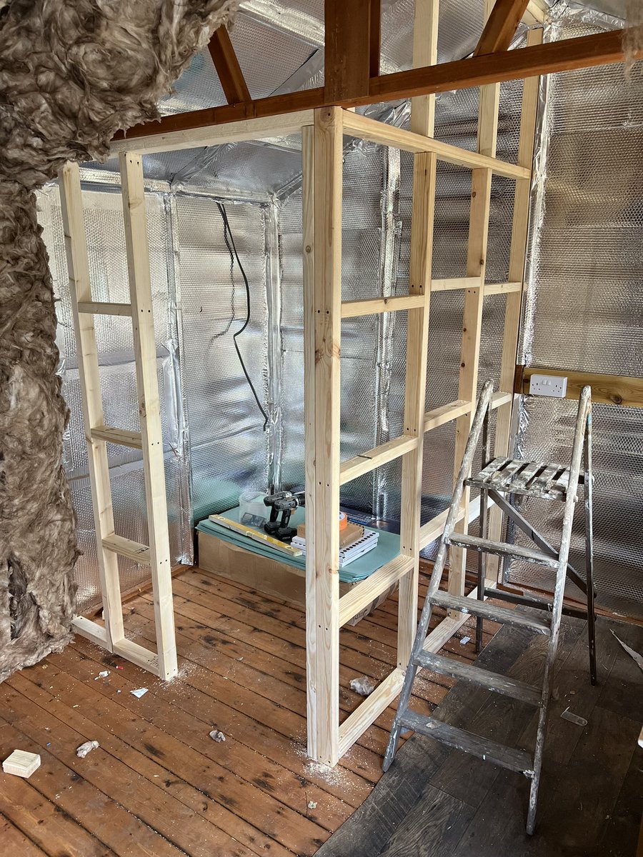 justanotherdic2's tweet photo. Those that can, do. Those who can sort of, bodge.
#bereet #DIY #weekend https://t.co/cqf5kvpP4E