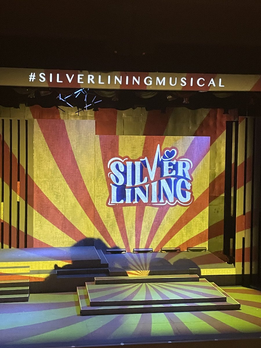 melovesthea's tweet photo. this is the story, our lives were filled with glory
a world full of smiles, nothing to ever worry 🎭 #SilverLiningMusical https://t.co/CHAoI9PRZj