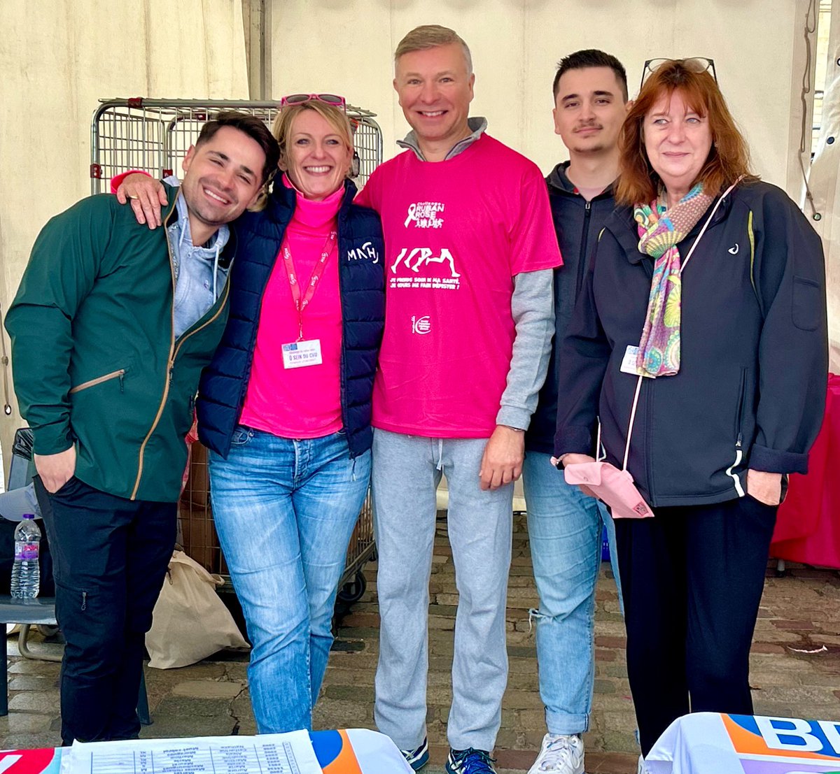 Yann Bubien (@yannbubien) on Twitter photo 🏃♂️🏃♀️🏃Sur le stand du <a href="/CHUBordeaux/">CHU de Bordeaux</a> avant la course du ruban rose à laquelle je participais ce matin 🎀 De nombreux professionnels du CHU et des étudiants paramédicaux @IMSCHUBordeaux courent, marchent, font de la prévention contre le cancer du sein 🙏 <a href="/Bordeaux/">Bordeaux</a> @RESEAUCHU 🏃♂️🏃♀️🏃Sur le stand du <a href="/CHUBordeaux/">CHU de Bordeaux</a> avant la course du ruban rose à laquelle je participais ce matin 🎀 De nombreux professionnels du CHU et des étudiants paramédicaux @IMSCHUBordeaux courent, marchent, font de la prévention contre le cancer du sein 🙏 <a href="/Bordeaux/">Bordeaux</a> @RESEAUCHU