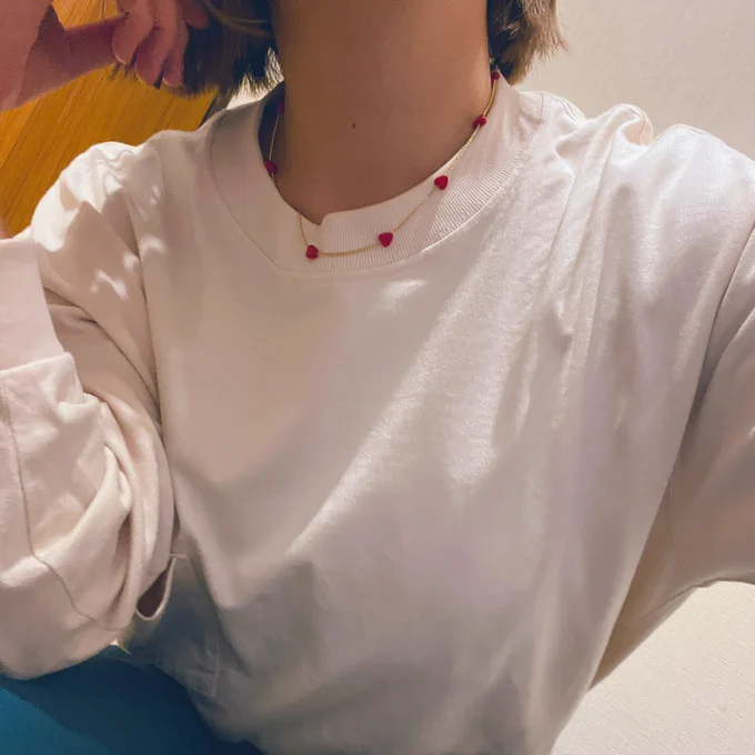 今日の服  来てくれたみなさんに見て見てーー!スラックスの色かわいいでしょーー!って立ち上がって見せたかったけど大人だからやめたよ