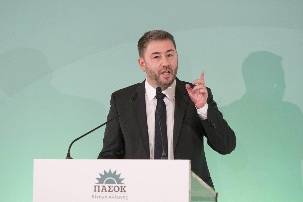 androulakisnick's tweet photo. Η κυβέρνηση τις τελευταίες ώρες παρουσιάζει την απόκτηση της επενδυτικής βαθμίδας σαν να είναι το αποτέλεσμα μόνο της δικής της προσπάθειας. Υποβαθμίζει τις θυσίες του ελληνικού λαού όλα αυτά τα χρόνια της οικονομικής κρίσης. Ξεχνούν όμως να πουν ποιοι μας έφεραν στην οικονομική κρίση. Και ποιοι είναι εκείνοι, οι οποίοι εργάστηκαν για να αποκτήσει η χώρα επενδυτική βαθμίδα, όταν ο κ. Μητσοτάκης και η Νέα Δημοκρατία υπονόμευαν τη χώρα οδηγώντας την στη δραχμή και στη χρεοκοπία.

Για εμάς η επενδυτική βαθμίδα δεν είναι το τέλος της διαδρομής που πέτυχε με θυσίες και κόπους η κάθε Ελληνίδα και ο κάθε Έλληνας. Κανένας δεν μπορεί να πάρει αυτή την επιτυχία μόνος του, στις δικές του πλάτες. Είναι η εθνική προσπάθεια της χώρας να αποφύγει τη χρεοκοπία και να έχει και μια νέα σελίδα ανάπτυξης στο μέλλον.