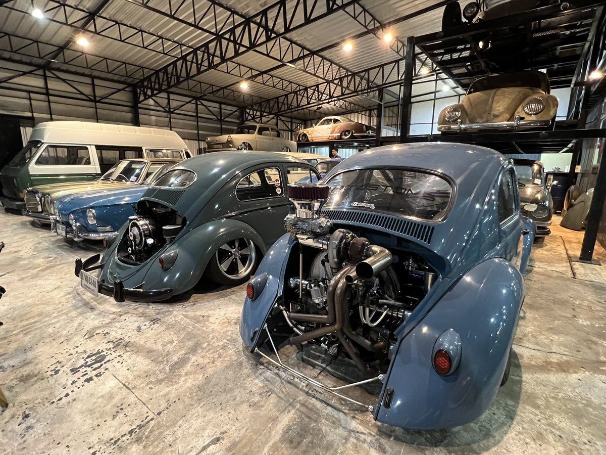 taka0001jp's tweet photo. やっぱここヤバいわ〜😅
ほぼ全部エアサス😍
エアサス屋さんみたいなもんか?😁
#cbcustomswork #khonkean #thailand https://t.co/itVa6kogcE