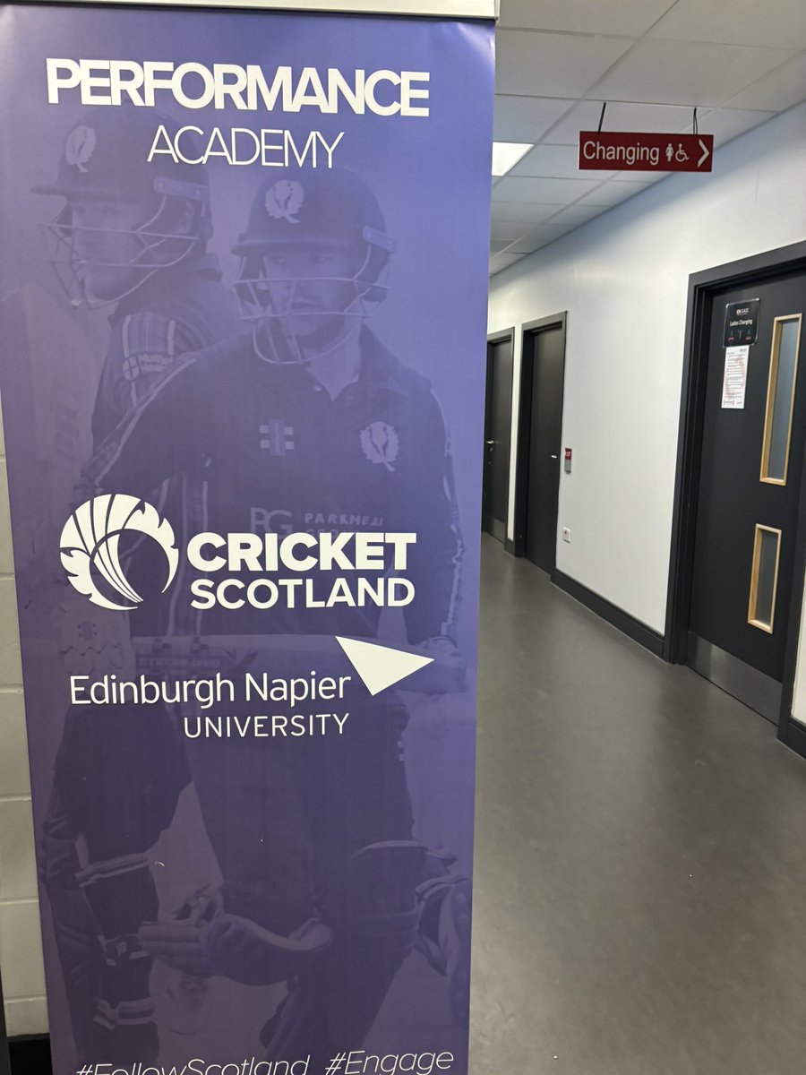 Another great session in the environmental chamber with our U19 squad 🏏 @CricketScotland @dansutts @Sahen_Gupta Massive thanks to @drlesleyingram & @ENUSportMSc cohort for the support and assistance #teamwork #followscotland