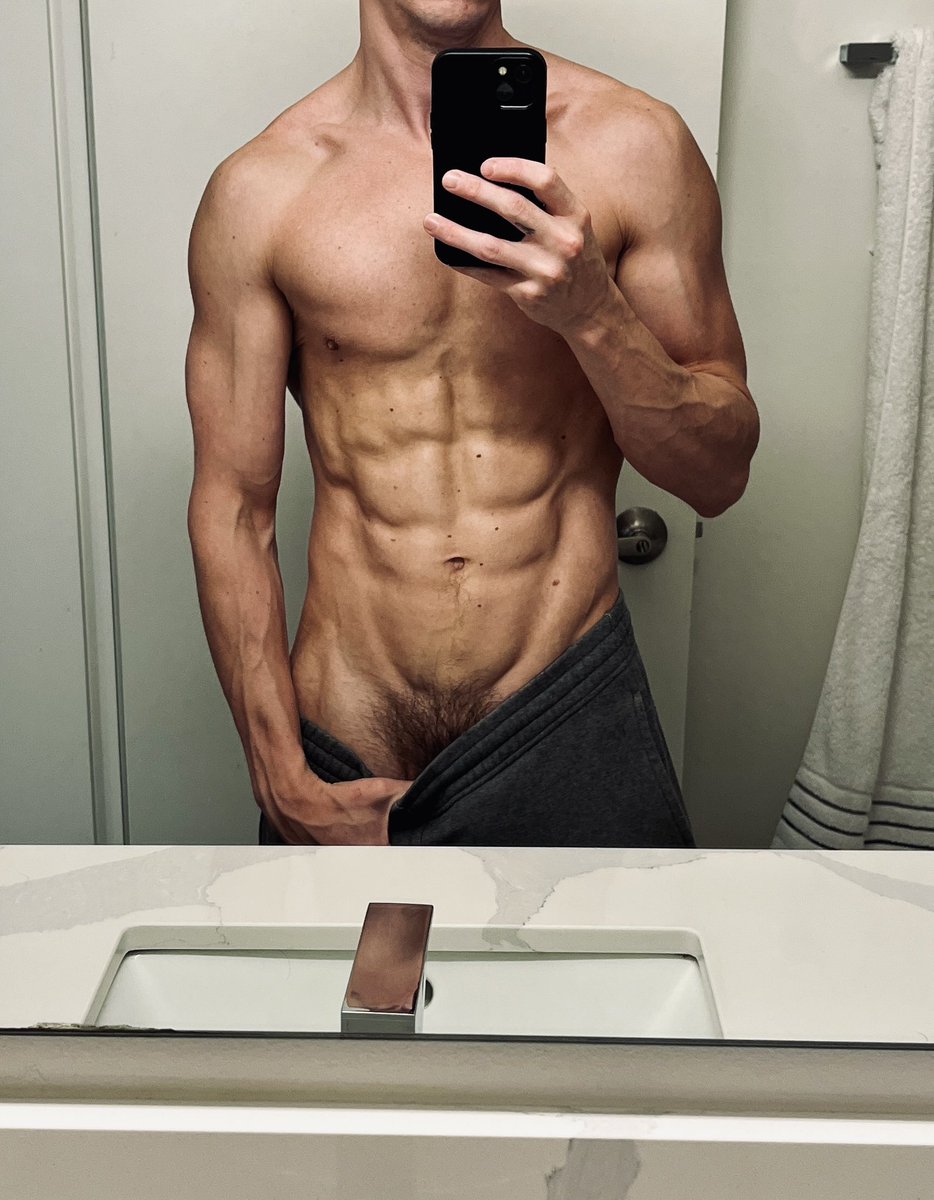 so_called_ryan's tweet photo. Always feel so lean first thing in the morning. Time to hydrate and hit the gym. https://t.co/NBBvO4hI6l