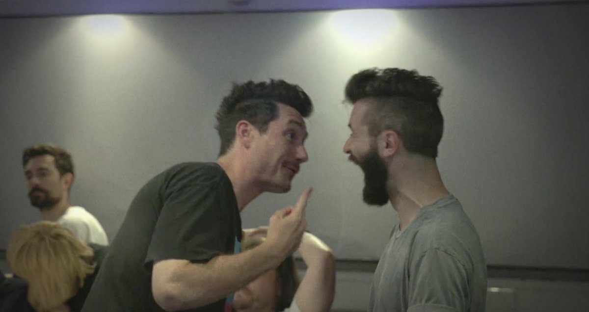 comfortbastille's tweet photo. “you're obsessed with bastille!!” and you're not?? sad. tragic. https://t.co/VNNxOtH1jv