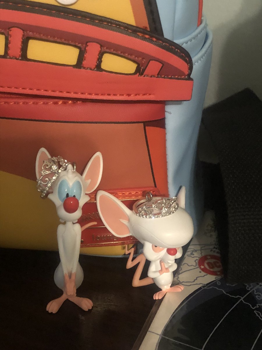 FaithKossina's tweet photo. Got these tiara rings from my work… they look so pretty #rebootpatb https://t.co/ex9UAcGnRZ