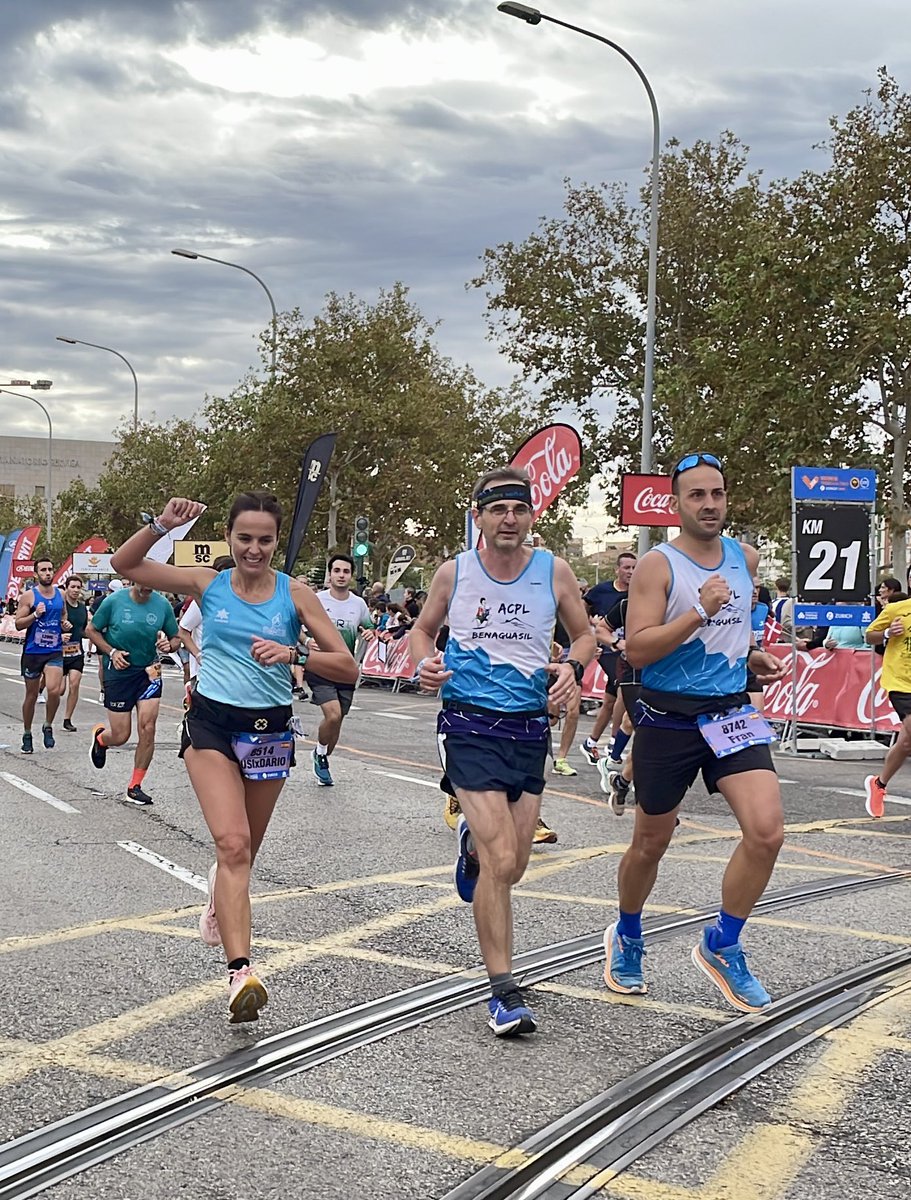 correraanimar's tweet photo. 👏🏻👏🏻 ¿Hemos correanimado la @MedioMaratonVLC? Hemos correanimado, sí. https://t.co/aKrxYesIr7