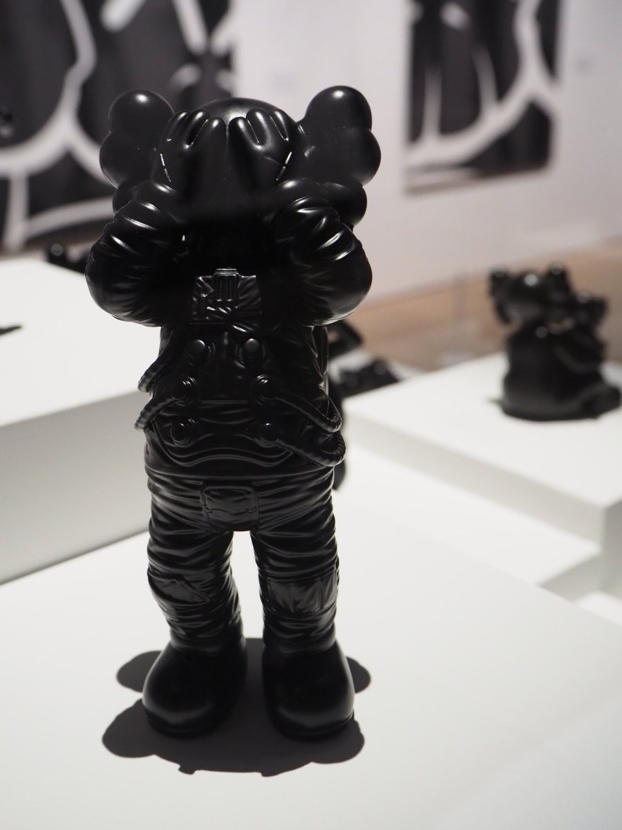 atsuki_design's tweet photo. MUCA展 ICONS of Urban Art 
〜バンクシーからカウズまで〜
京都市京セラ美術館

＃京都市京セラ美術館 https://t.co/u4EXGxjocz