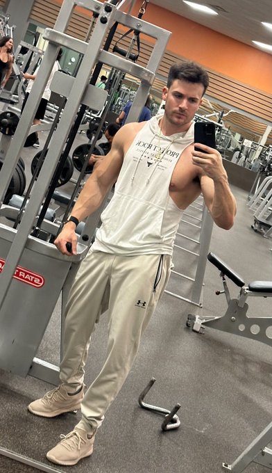 Gym time? https://t.co/zIGhGbay4D