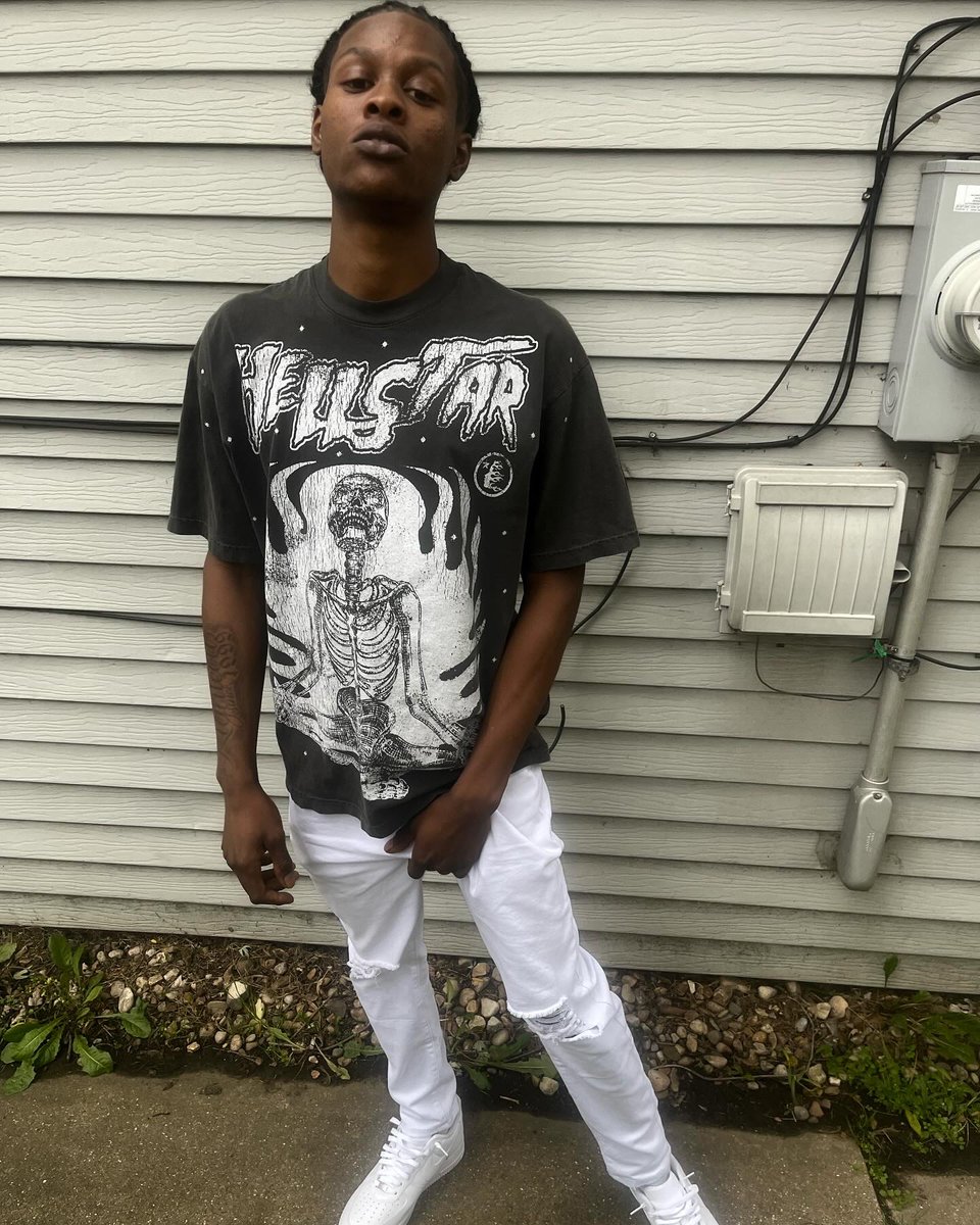 7Delvon_'s tweet photo. Ik what I’m own I can’t neva fake or switch up I gotta stay in my zone🦍#MeekBrother https://t.co/Eq3yDqqjbz