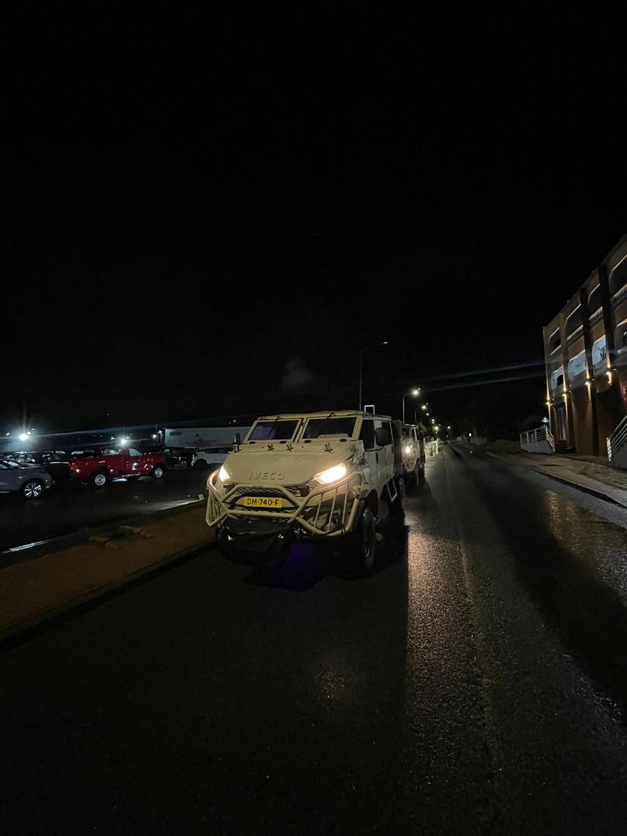 Het mariniersdetachement op Sint Maarten levert sinds gisteren, op verzoek van de regering, harde militaire bijstand n.a.v. orkaan Tammy. De nacht is op een enkel incident na rustig verlopen. Het verlenen van noodhulp is een van de drie hoofdtaken van Defensie.
#Tammy