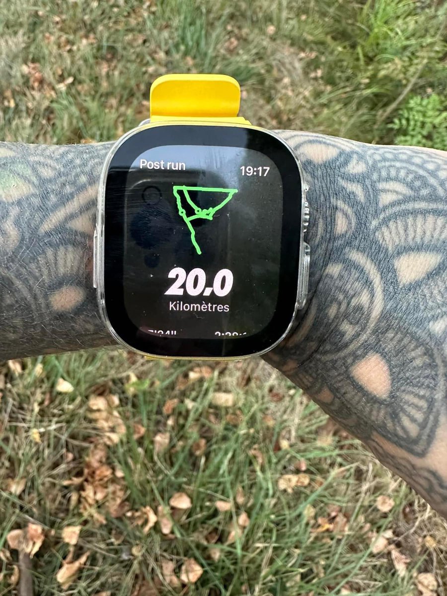 MAYAS15's tweet photo. ✨ Finisher de Les 20 Kilomètres de Paris validés ✅ que j’avais fait le 7/10/2023 🏃‍♀️✨ #endometriose #adenomyose 🎗️ #noexcuses #endofrance #leriremedecin #20kmdeparis #run #running #strong #strongwomen #endorun #endobelly #motivation #determination #tattoo #inked #tatouage #love https://t.co/d6ySPTCQxR