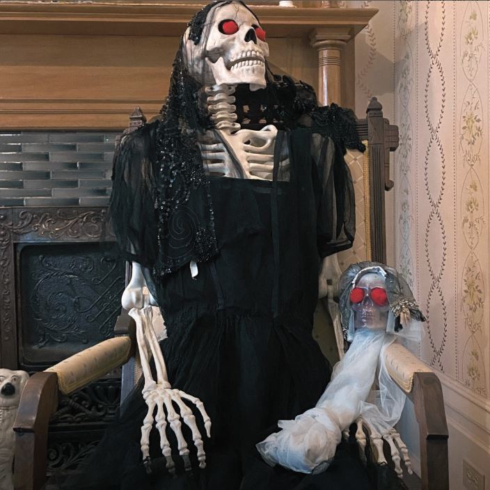 As some of you may know, our skeleton friend Mabel had a baby! We're still having trouble deciding on a name. If you have a favourite Victorian baby name, share it here for Mabel's consideration!