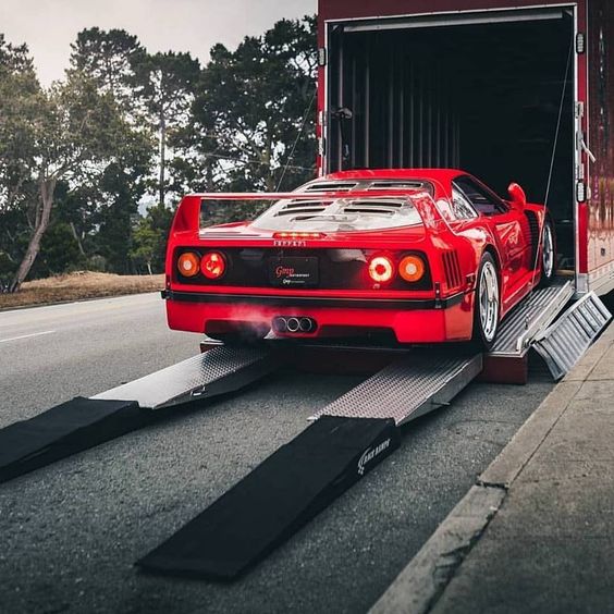 #TransporterThursday waiting delivery from #FerrariFriday 🍎