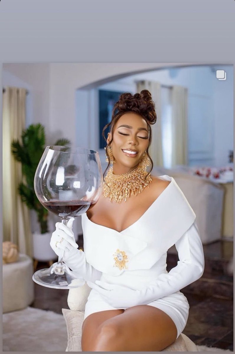 BanterClub_NG's tweet photo. Hope my Fave, The lionesses herself and a Queen @MoreyFaith is having a great day ! 
Can’t wait to connect and have a fanbase for my Amazon Queen 💐❤️

#BanterClubNG 
#FaithMorey 
#RHOLagos https://t.co/Gr179pAW0C