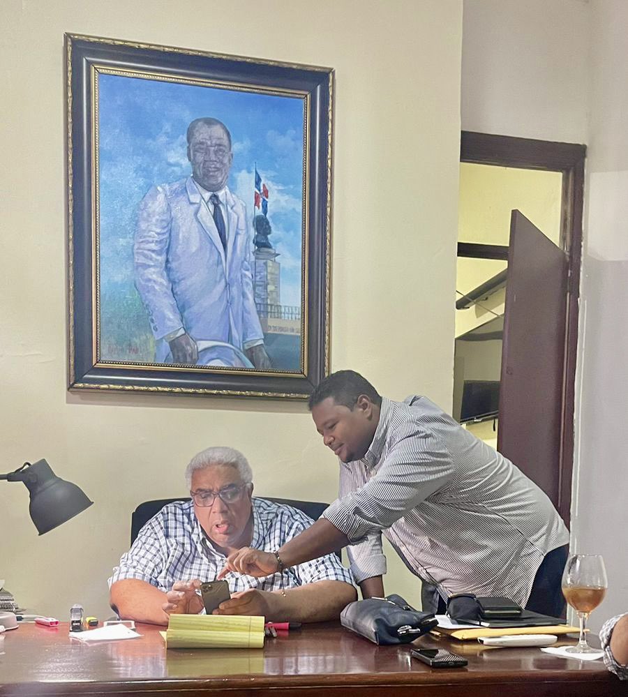Siempre presto a aprender de los que si saben, y quien sabe más que el amigo y hermano <a href="/penaguaba/">JOSÉ FRANCISCO PEÑA GUABA</a> gran respeto y admiración para ti felicidades y bienvenido con <a href="/PartidoBis/">Bloque Institucional Socialdemocrata</a> cómo aliado de la <a href="/FPcomunica/">@Fuerza del Pueblo (FP)</a> y <a href="/LeonelFernandez/">Leonel Fernández</a> cómo su candidato presidencial #RESCATERD
