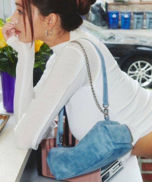 luckystorex's tweet photo. 💖#พร้อมส่ง Standoil-Brick bag 🇰🇷 กระเป๋าทรงน้องหมาดัชชุนที่คุณดาวโอเกะรีวิว 🤣

สี suede blue

3,250.-
ems 50.-

shopee/เรียกแมสได้

#standoilthailand #standoil #พร้อมส่ง https://t.co/fK7r77oB22
