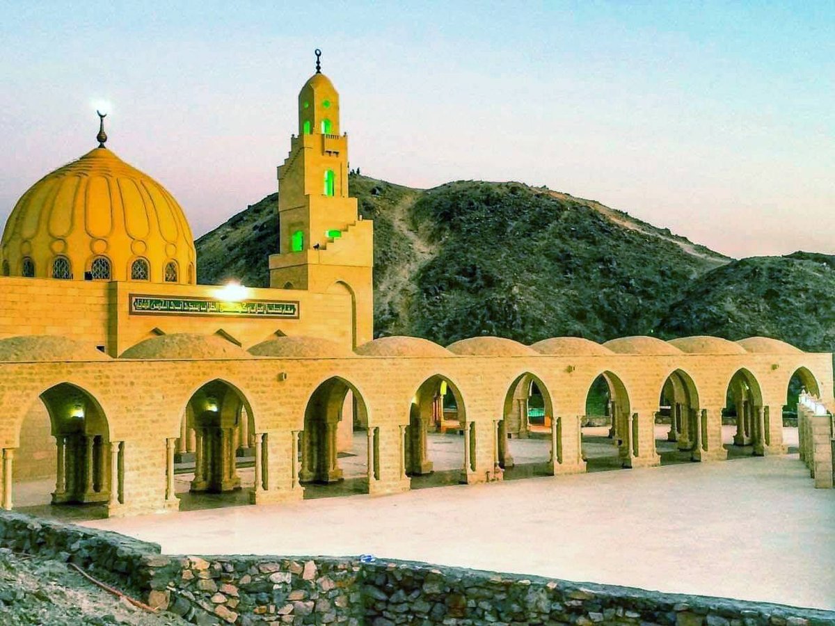 qadrygad2012's tweet photo. اللهُمَّ إنـْـتـَصِرْ لنا إنـْـتـِصَـارَكَ لأحْبـَابـِكَ على أعْدَائِكَ، اللهُمَّ لا تـُمَكـِّنْ الأعْداءَ فينا ولا تـُسـَلـِطـَهـُمْ عَـلـَيْـنـَا بـِذنوبـِنـَا
#غزة_الآن #فلسطين_قضيتنا #مصر #أبوالحسن_الشاذلى 
#Gaza  #falasten https://t.co/cDm3NWD50K
