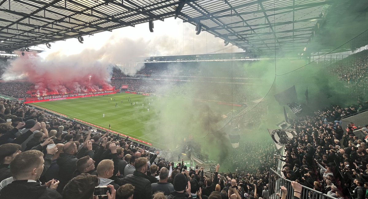fohlenliebe's tweet photo. Derby 🐎 #KOEBMG https://t.co/KINAmCOKyn