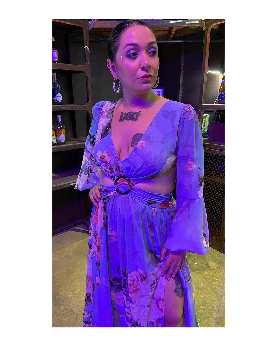 valoversof's tweet photo. Que preciosa nuestra reina @andreavalobra 
#valovers
 👗: @maria_uliambre_alquileres
Pd; Buen domingo para todxs❤️‍🔥

#Lachicaquegrita
#Andreavalobra
#queen https://t.co/03Lew4Ul9o
