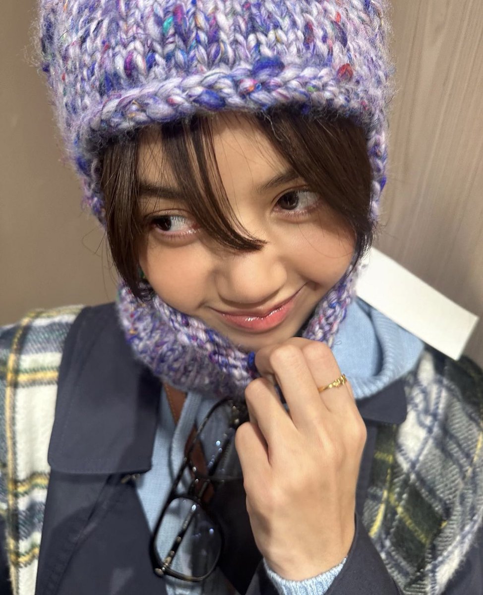 hourly lisa tweet media