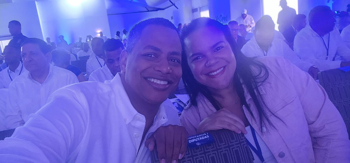 JansyPacheco's tweet photo. @bolivarvalera @SanzLovaton Le estamos dando seguimiento. 😅🤣

 Vamos arriba diputados a representar a nuestras comunidades @bolivarvalera @CTorresFrias https://t.co/Nd6rVH6fK9
