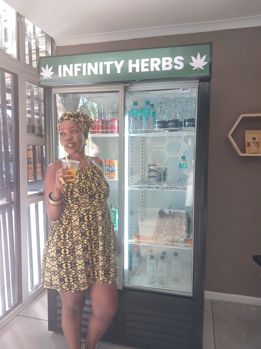 ntsikimazwai's tweet photo. Guys I found a spot......Mpondo Magic things.....cnr witkoppen and Main....there is also a car wash here guys....here is link ... 0647965597 https://t.co/hy6bdJ5IOE
