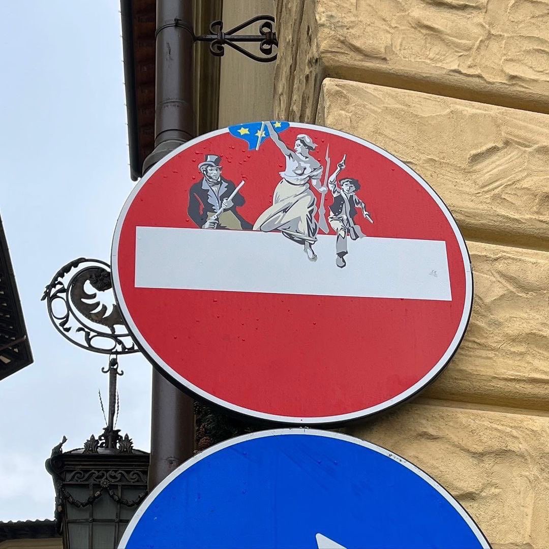streetart_cz's tweet photo. #StreetArtCzechia on tour 🌍
Firenze 🇮🇹 1/3
Work by @CletAbraham
📸 27-30.12.2023.
📍 Spotted here and there in Florence
#cletabraham #clet #streetart #streetarteverywhere #urbanart #streetarteveryday #streetartflorence #streetartfirenze #florence #firenze #streetartitaly https://t.co/cKGmrynKZE