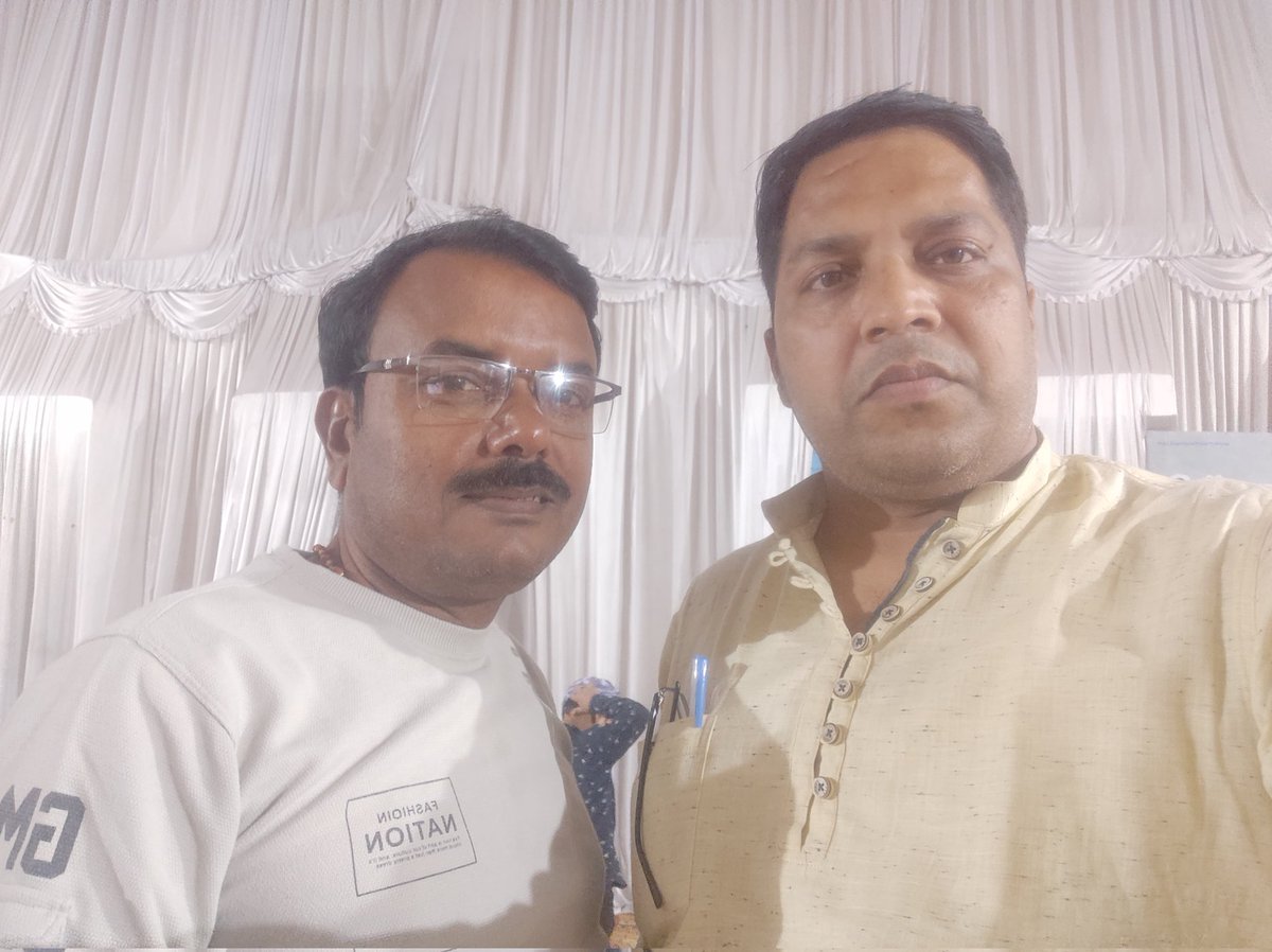 shravanupmss's tweet photo. आज मध्य प्रदेश के #मैहर में #NMOPS_MP के IT CELL प्रभारी श्री रामनरेश कुशवाहा जी से सुखद मुलाकात हुई, मध्य प्रदेश में #पेंशन_आंदोलन एवं गतिमान विधान सभा चुनाव पर भी बाते हुईं । हवा का रुख बता रहा है कि सब कुछ सही रहा तो 2023 के साथ मध्य प्रदेश से #NPS की भी बिदाई हो जायेगी । https://t.co/2LBviDRu0X