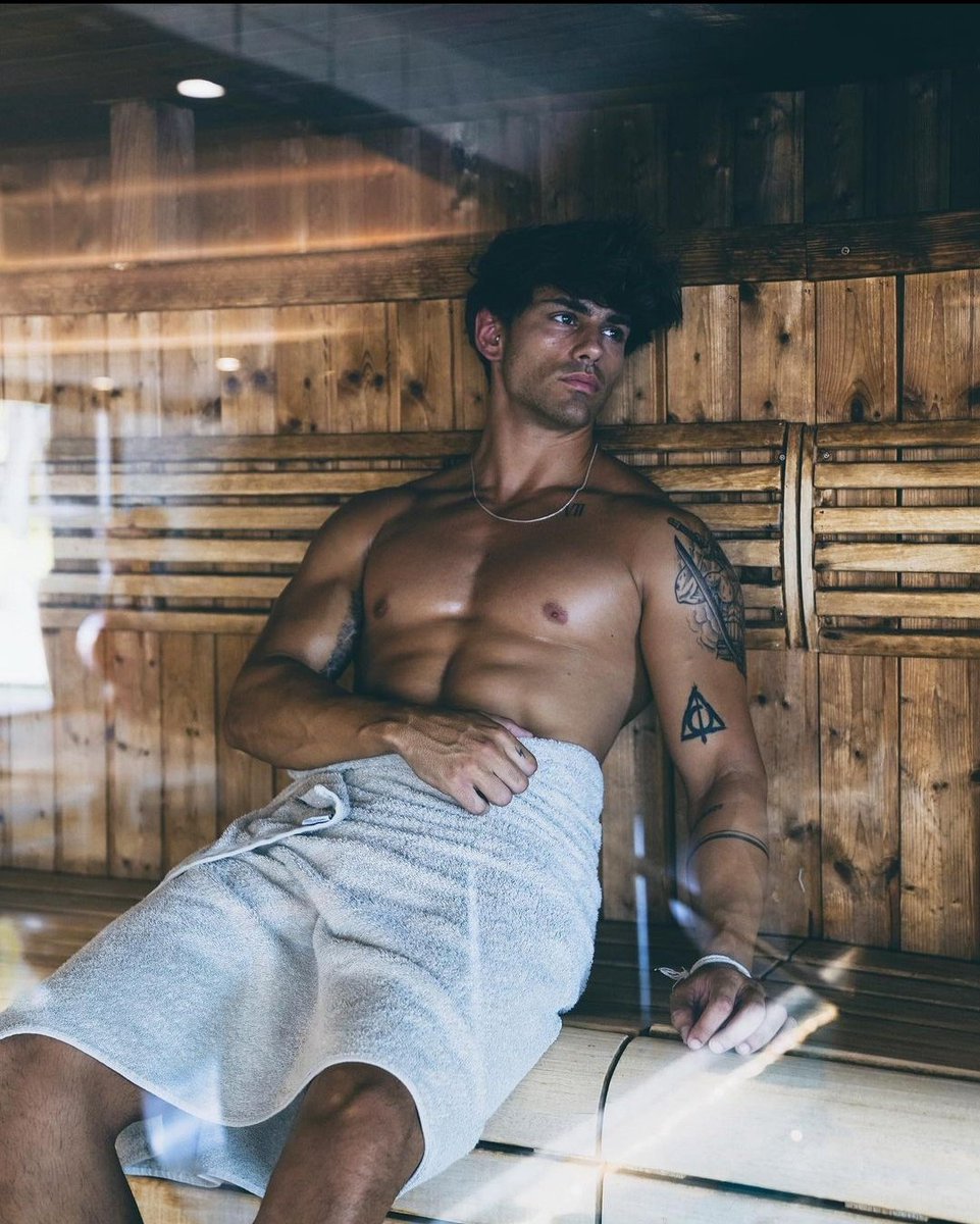 SebsStone's tweet image. #SeductiveSunday 

#FreeRol