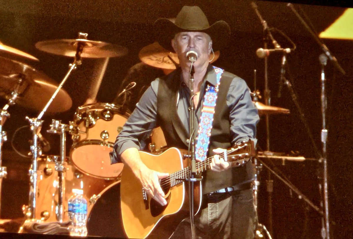 ChiefWrangler's tweet photo. Tonight’s event at the 30th anniversary of Western Fantasy did not disappoint. Headliner Kevin (Costner) and his band Modern West delivered an exceptional concert and surprised many by his musical talent.  Congratulations to @VOAColorado for a successful run serving Colo. https://t.co/xCq2Vi27gJ