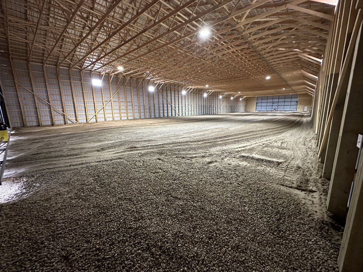 Kotyjo's tweet image. I build this for close to $400 G and fully finished if I choose to make it a heated shop with natural gas it would be around a mill. Trudeaus crew spent 8 mill for a little shed barn. Yea they are financial geniuses.